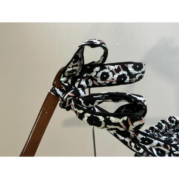 Diane von Furstenberg Women's Maxi Dress with Tie Shoulder Straps. Medium - Picture 4 of 7